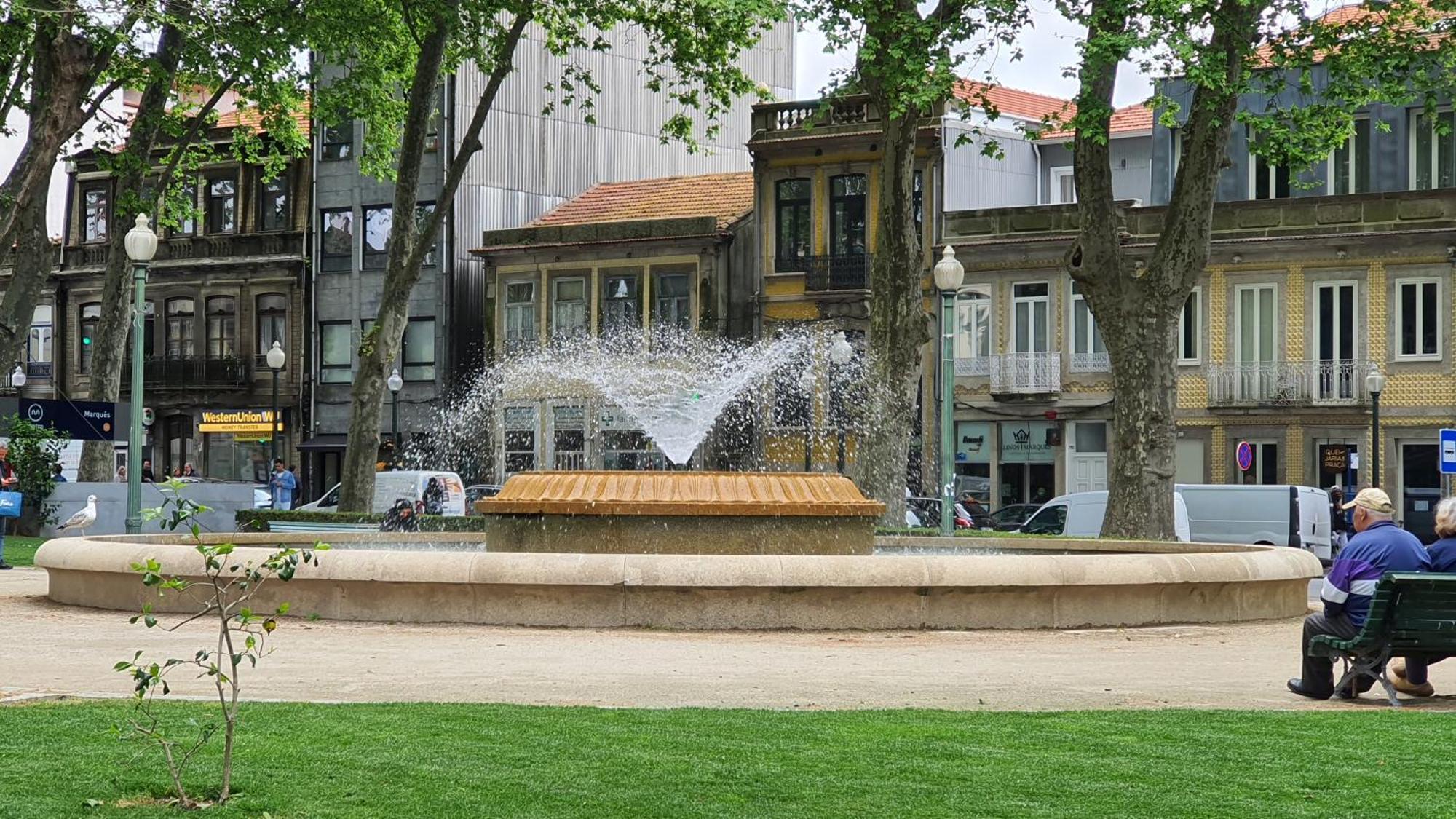 Downtown Porto With Parking Next To Subway Appartement Buitenkant foto